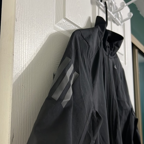 Running Jacket - Picture 3 of 7